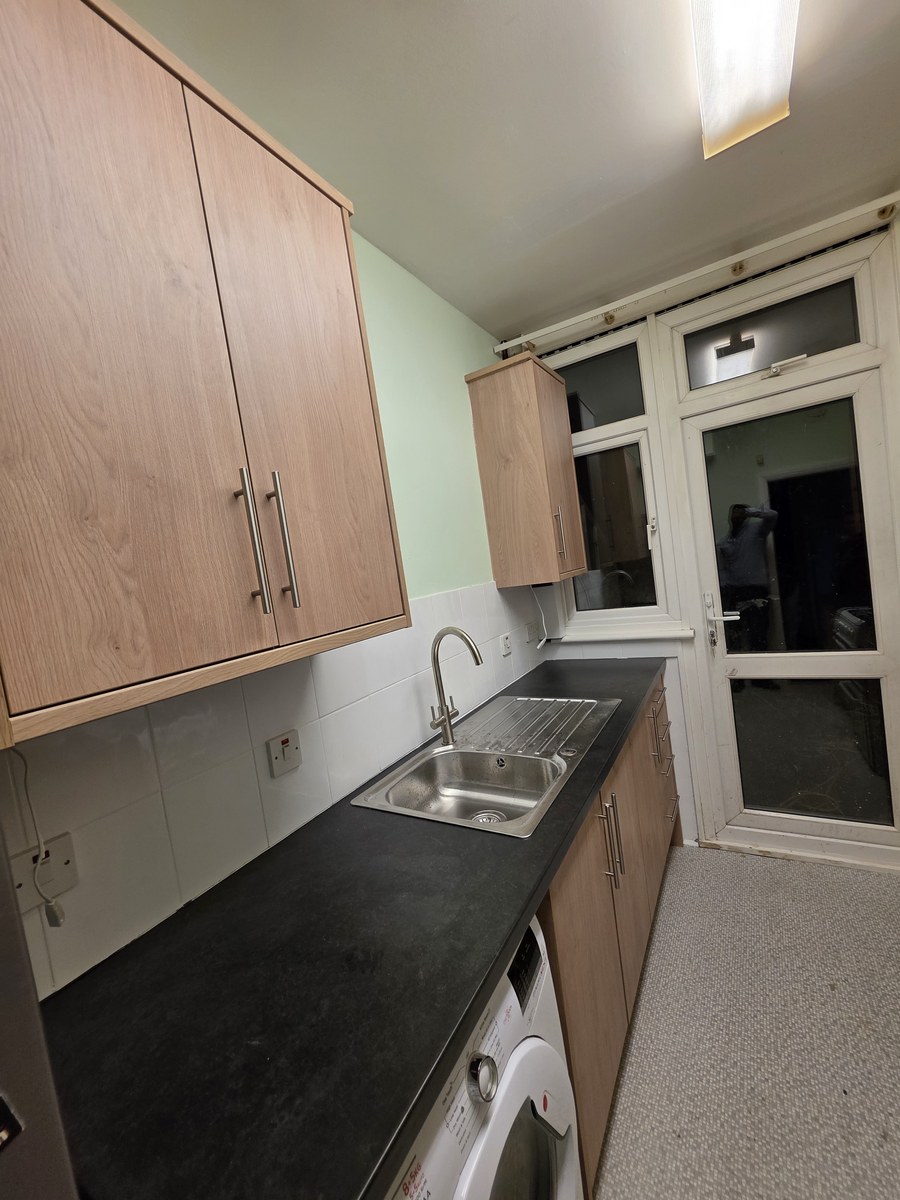 Waddon kitchen after works